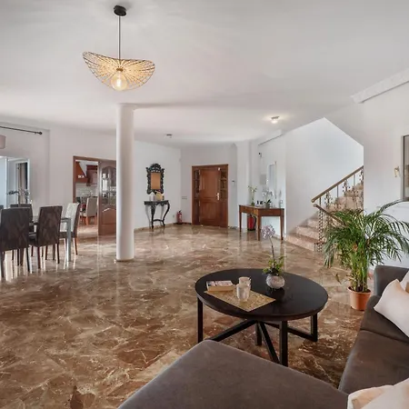 Luxury Vistas Al Mar Адехе