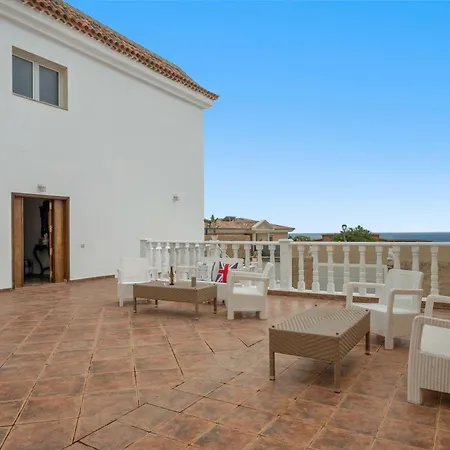 Luxury Vistas Al Mar * Адехе