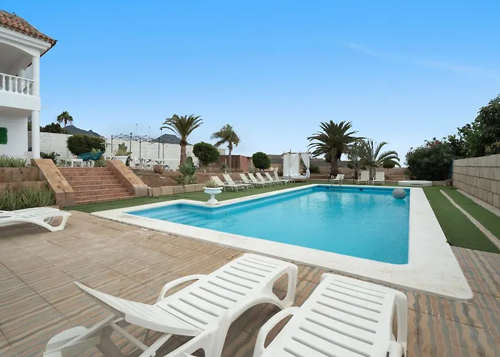 Luxury Vistas Al Mar فيلة