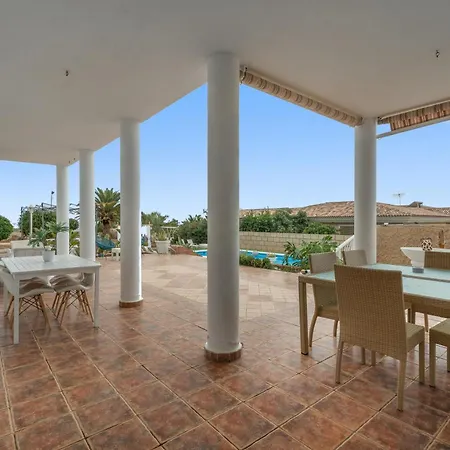 Luxury Vistas Al Mar Villa *