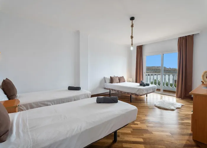 Luxury Vistas Al Mar 빌라 아데제