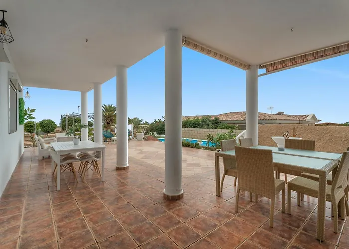 Luxury Vistas Al Mar Villa